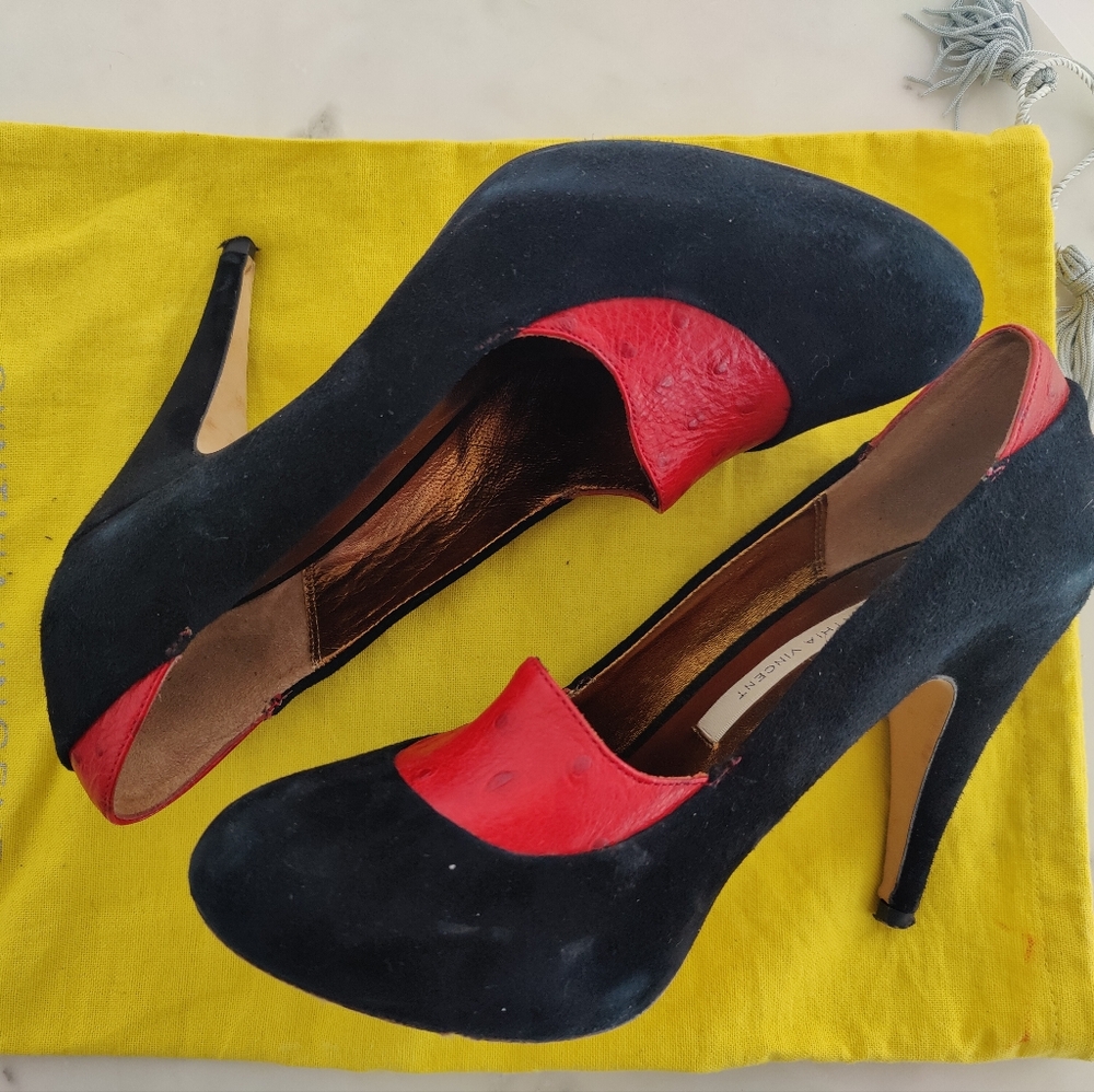 Vintage Cynthia Vincent Ostrich Leather Heels